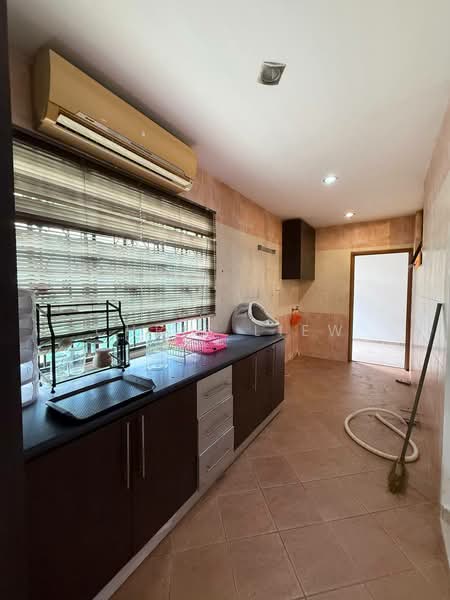 Semi-Detached House for Sale in Ulu Tiram (Johor) - Chris Liew - Kitchen - PropertyGuru.com.my