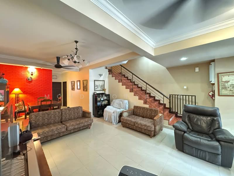 3-storey Terraced House for Sale in Taman Bukit Utama (Ulu Kelang) - Mohd Mortadza Ahmad - Living Room - PropertyGuru.com.my
