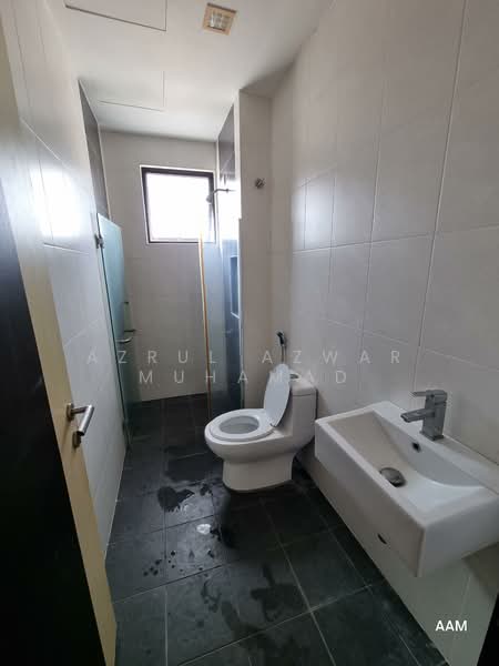 Semi-Detached House for Rent in Kajang (Selangor) - Azrul Azwar Muhamad - Bathroom - PropertyGuru.com.my