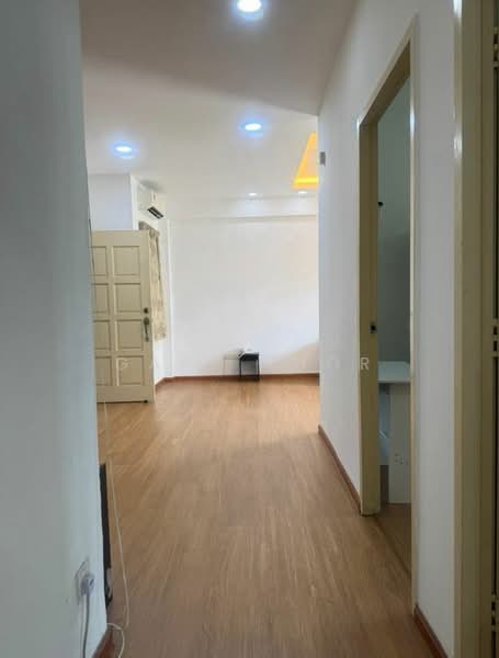 Putra Place Condominium untuk Untuk Dijual - RM 460,000, Apr 2026 - Corridor - PropertyGuru.com.my