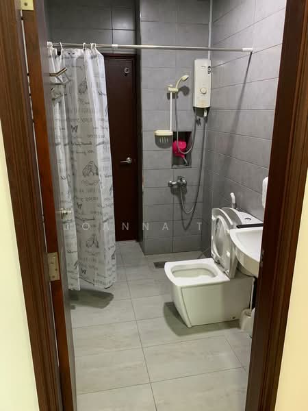 Service Residence for Rent at Paragon Suites @ CIQ - Joanna Tai - Bathroom - PropertyGuru.com.my