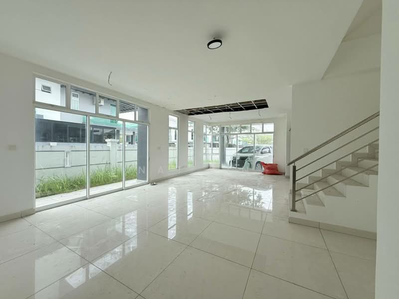 Cluster House for Sale in Skudai (Johor) - Nat Sin - Living Room - PropertyGuru.com.my