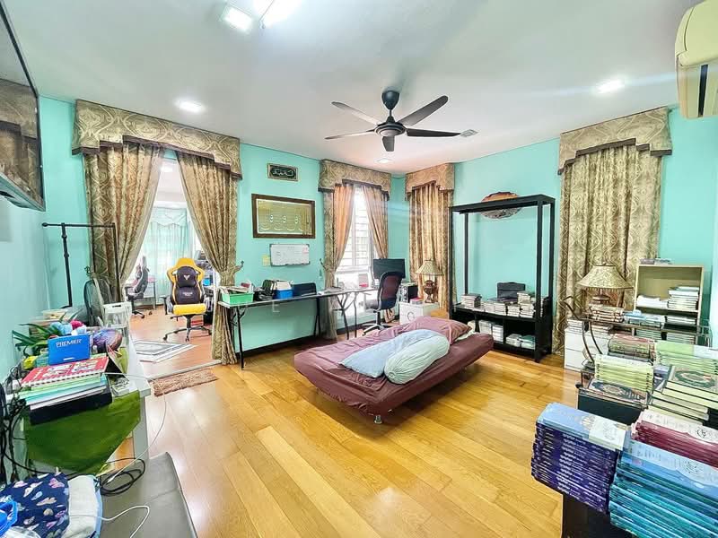 Bungalow for Sale in Bukit Jelutong (Shah Alam) - Sue Arifin - PropertyGuru.com.my