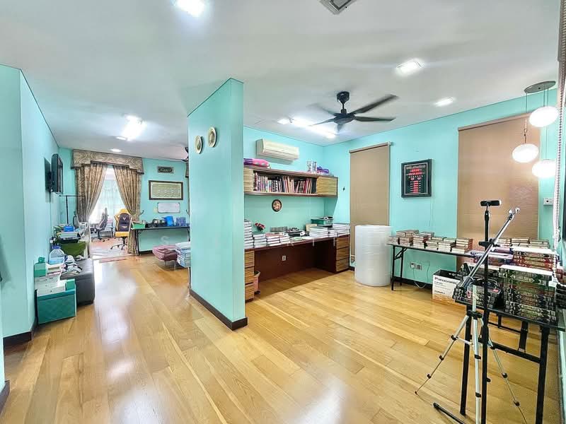 Bungalow for Sale in Bukit Jelutong (Shah Alam) - Sue Arifin - PropertyGuru.com.my