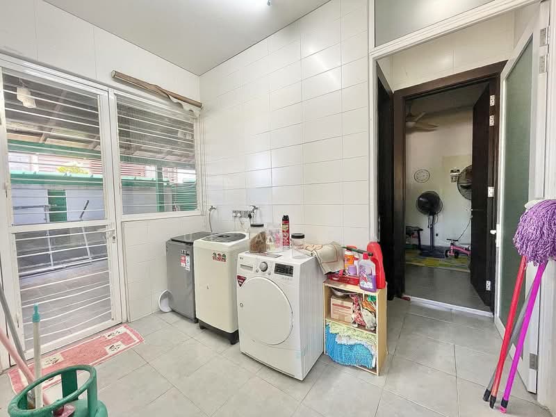 Bungalow for Sale in Bukit Jelutong (Shah Alam) - Sue Arifin - PropertyGuru.com.my