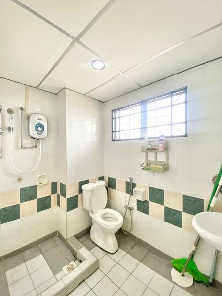 Kemuncak Shah Alam untuk Untuk Dijual - RM 390,000, Apr 2026 - Bathroom - PropertyGuru.com.my