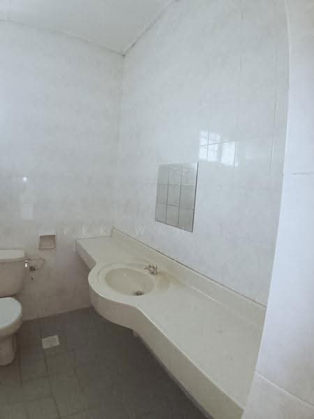 2.5-storey Terraced House for Rent in Bandar Utama 11 (Bandar Utama) - Amanda Ng - Bathroom - PropertyGuru.com.my