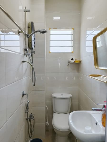 2-storey Terraced House for Sale in Seri Kembangan (Selangor) - Marilyn Khor - Bathroom - PropertyGuru.com.my