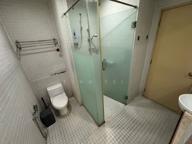 10 Semantan Suites untuk Untuk Disewa - RM 2,200 /bulan, Apr 2026 - Bathroom - PropertyGuru.com.my