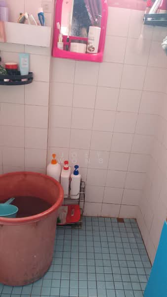 Flat for Sale at Puchong Utama Court 1 - Joey Wong - Bathroom - PropertyGuru.com.my