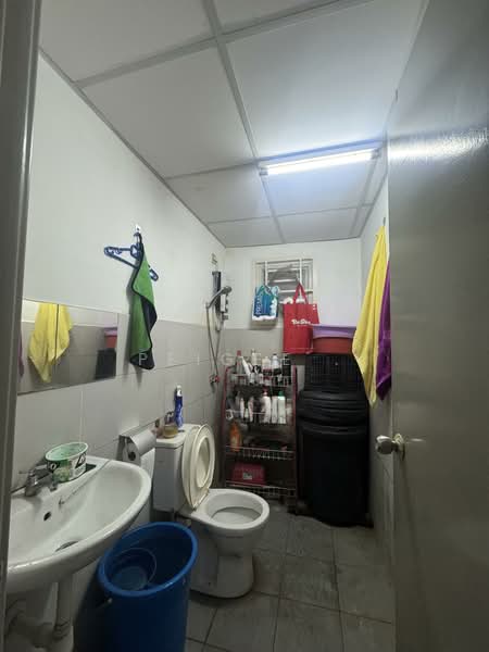 Condominium for Sale at 1 Razak Mansion - PeiGee . - Bathroom - PropertyGuru.com.my