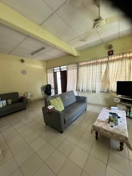 2-storey Terraced House for Sale in Jelutong (Penang) - Alisson Chew - Living Room - PropertyGuru.com.my
