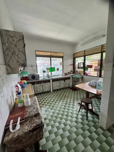 2-storey Terraced House for Sale in Jelutong (Penang) - Alisson Chew - Kitchen - PropertyGuru.com.my