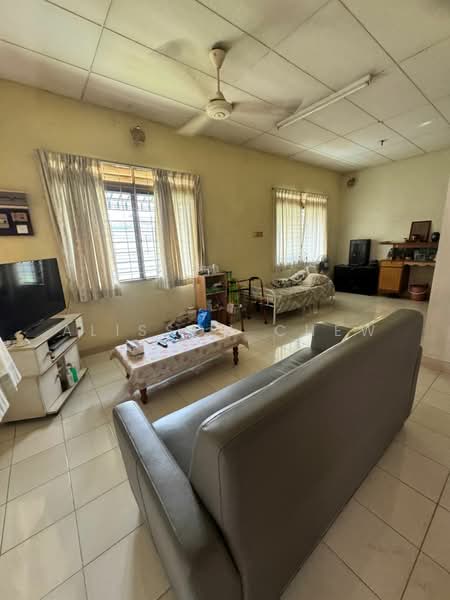 2-storey Terraced House for Sale in Jelutong (Penang) - Alisson Chew - Living Room - PropertyGuru.com.my