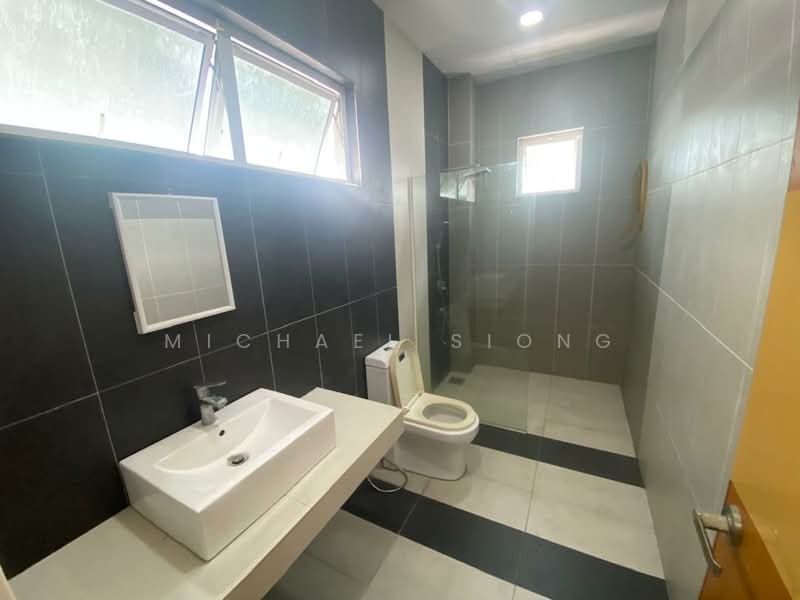 Bungalow for Rent in Rawang (Selangor) - Michael Siong - Bathroom - PropertyGuru.com.my