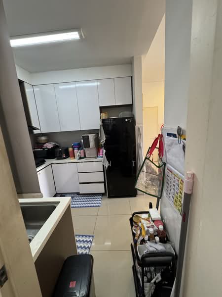 Condominium for Sale at Fairway Suites - Seven Tay - Kitchen - PropertyGuru.com.my