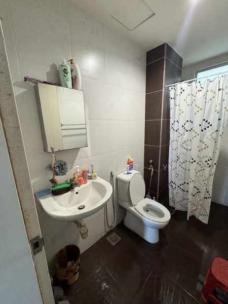Condominium for Sale at Fairway Suites - Seven Tay - Bathroom - PropertyGuru.com.my