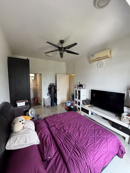 Condominium for Sale at Fairway Suites - Seven Tay - Bedroom - PropertyGuru.com.my