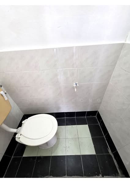 Flat for Sale at Pangsapuri Sena - Jenny Kong - Bathroom - PropertyGuru.com.my