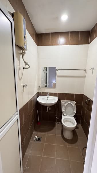 2-storey Terraced House for Sale in Taman Seraya (Ampang) - Yen Lim - Bathroom - PropertyGuru.com.my