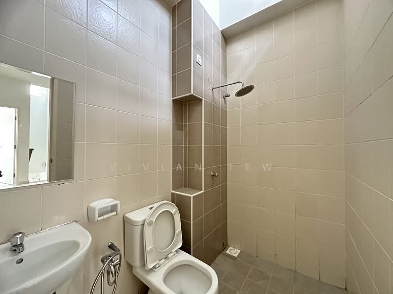 Semi-Detached House for Sale in Setia Impian (Setia Alam) - Vivian Tew - Bathroom - PropertyGuru.com.my