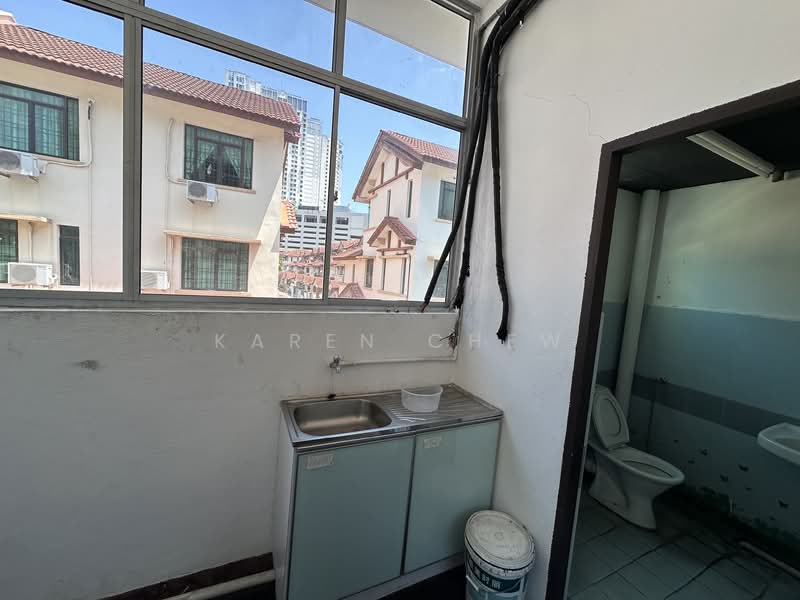 Kedai / Pejabat untuk Disewa di Bukit Jambul (Penang) - Karen Chew - Bathroom - PropertyGuru.com.my
