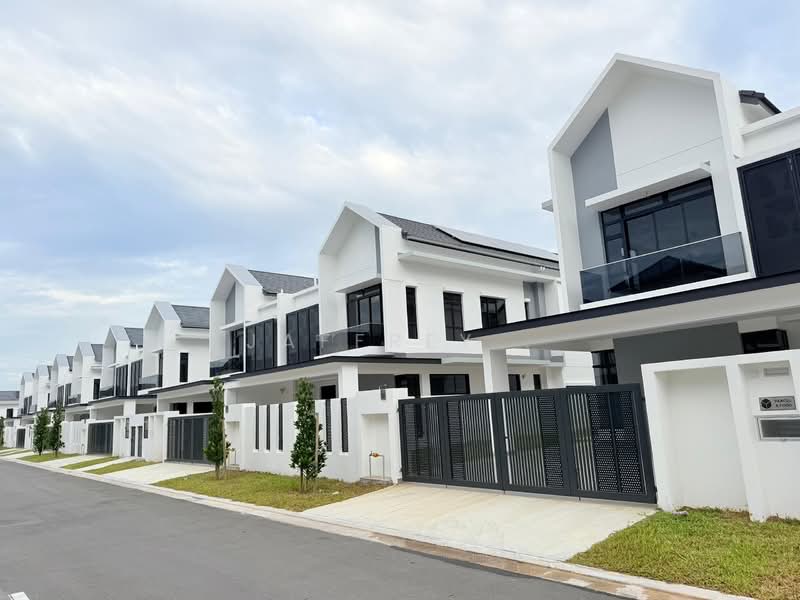 Semi-Detached House for Sale in Setia Tropika (Johor Bahru) - Jaffrey . - PropertyGuru.com.my