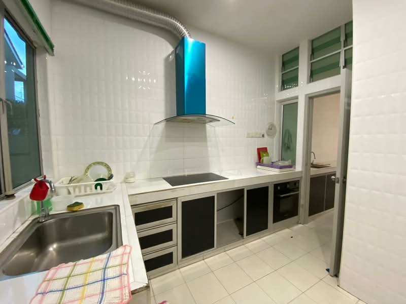 Cluster House for Sale in Taman Nusa Bestari (Iskandar Puteri (Nusajaya)) - Jeff Yap - Kitchen - PropertyGuru.com.my