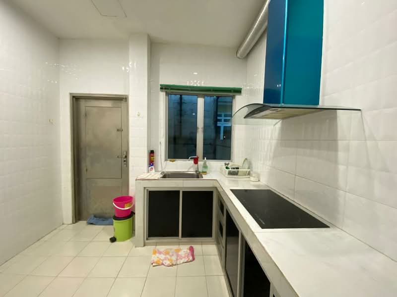 Cluster House for Sale in Taman Nusa Bestari (Iskandar Puteri (Nusajaya)) - Jeff Yap - Kitchen - PropertyGuru.com.my