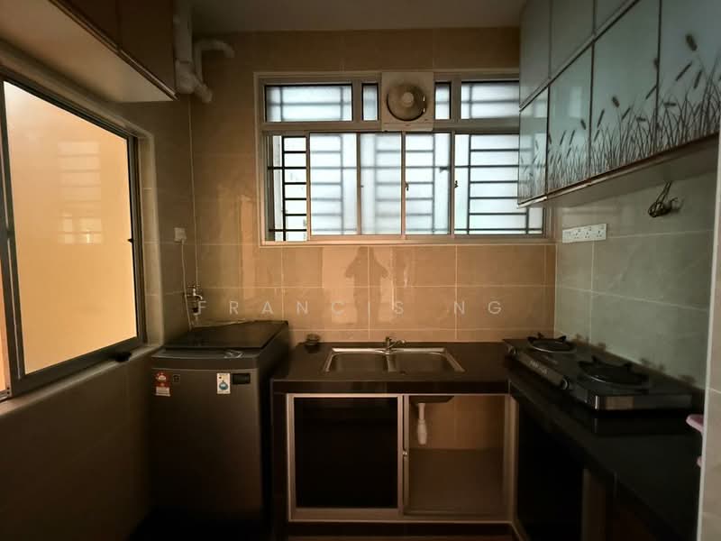 Service Residence for Sale at OUG Parklane - Francis Ng - Kitchen - PropertyGuru.com.my