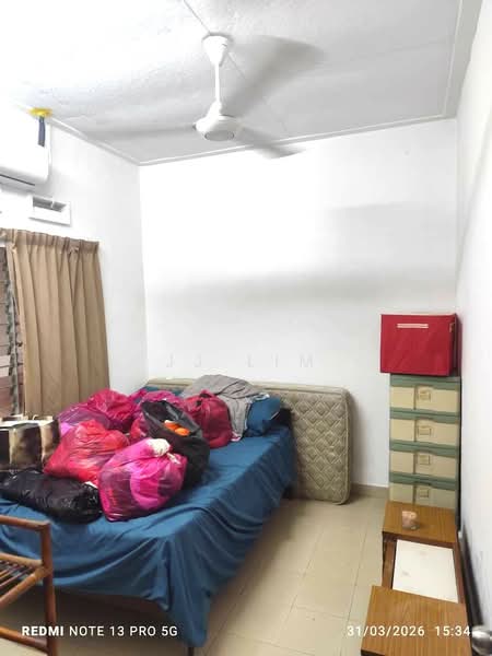 1-storey Terraced House for Rent in Taman Abad (Johor Bahru) - JJ Lim - Bedroom - PropertyGuru.com.my