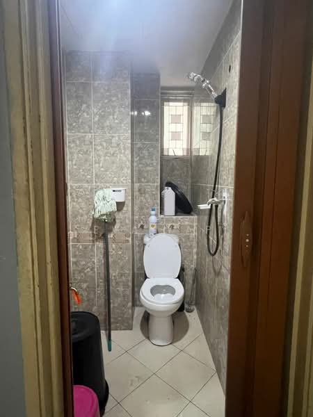 Condominium for Rent at Kepong Sentral Condominium - Eva Yap - Bathroom - PropertyGuru.com.my