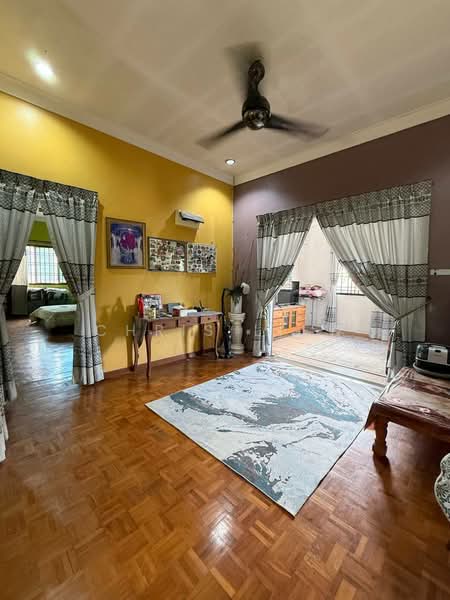 2-storey Terraced House for Sale in Taman Impian Emas (Skudai) - Chris Liew - Living Room - PropertyGuru.com.my