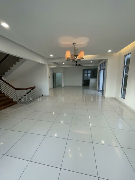 Semi-Detached House for Sale in Saujana Villa (Kajang) - Zahier Firza - Living Room - PropertyGuru.com.my