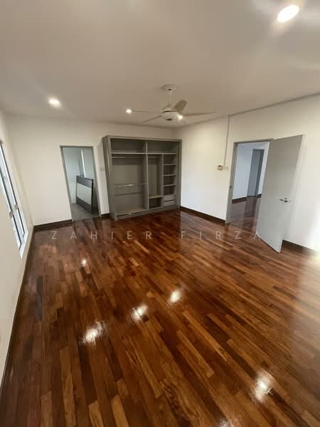 Semi-Detached House for Sale in Saujana Villa (Kajang) - Zahier Firza - Bedroom - PropertyGuru.com.my