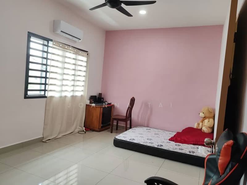 Rumah Berkembar untuk Dijual di Taman Iskandar (Johor Bahru) - Joanna Tai - Bedroom - PropertyGuru.com.my