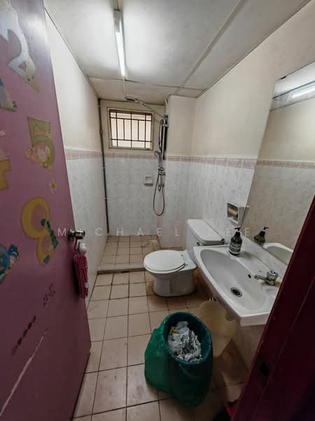 Apartment for Rent at Sri Pinang Apartment - Michael Lee - Bathroom - PropertyGuru.com.my