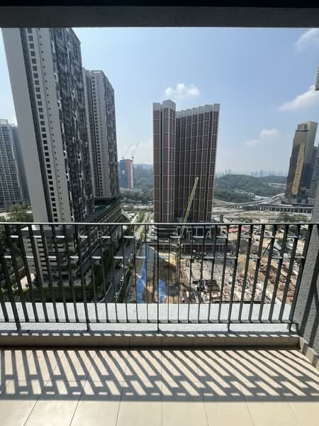 Servis Apartment untuk Disewa di D'Clover Residences - Keith Tan - Balcony - PropertyGuru.com.my