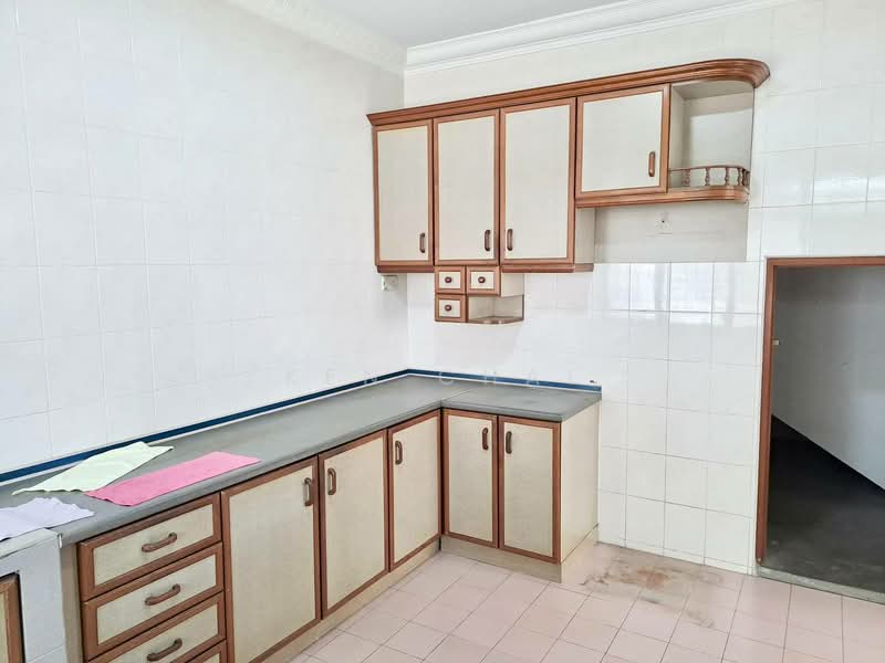 Rumah Berkembar untuk Dijual di Taman Pelangi (Johor Bahru) - Ken Chai - Kitchen - PropertyGuru.com.my