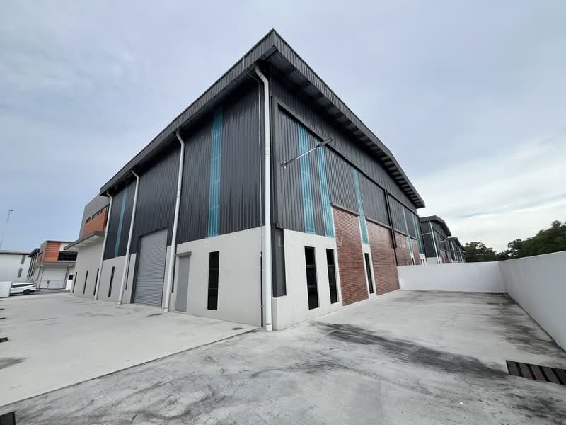 Semi-D Factory for Rent in Nilai (Negeri Sembilan) - EC Low - Exterior - PropertyGuru.com.my
