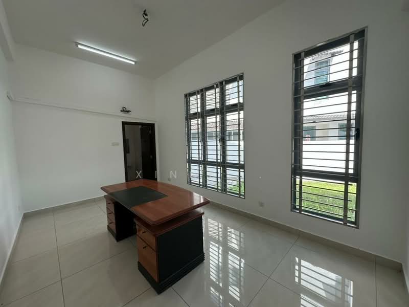 Sungai Ara Triple Storey Terrace Corner Unit untuk Untuk Disewa - RM 4,500 /bulan, Apr 2026 - Study - PropertyGuru.com.my