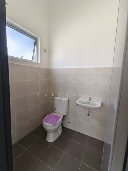 Taman langat utama 3 untuk Untuk Dijual - RM 348,000, Apr 2026 - Bathroom - PropertyGuru.com.my