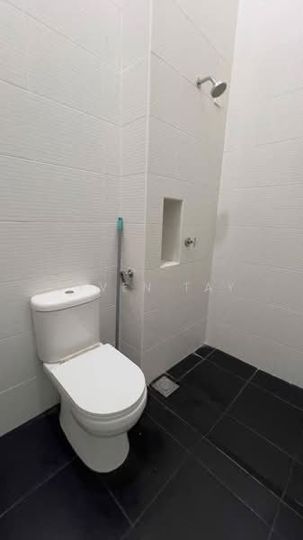 The Sky Executive Suites untuk Untuk Dijual - RM 540,000, Apr 2026 - Bathroom - PropertyGuru.com.my