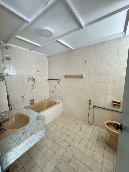 Kondominium untuk Disewa di Antah Tower - Denny Chen - Bathroom - PropertyGuru.com.my