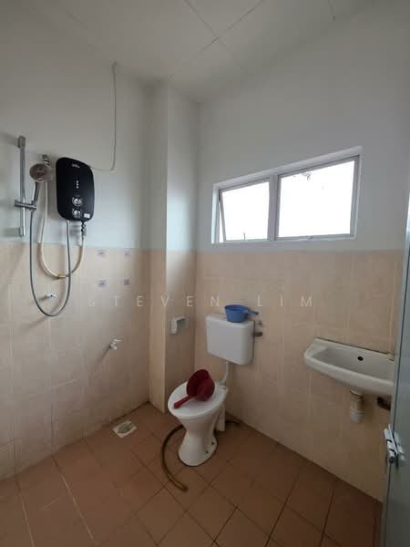 Taman Sentosa untuk Untuk Dijual - RM 400,000, Apr 2026 - Bathroom - PropertyGuru.com.my
