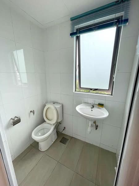 For Rent - Molek Pine 3