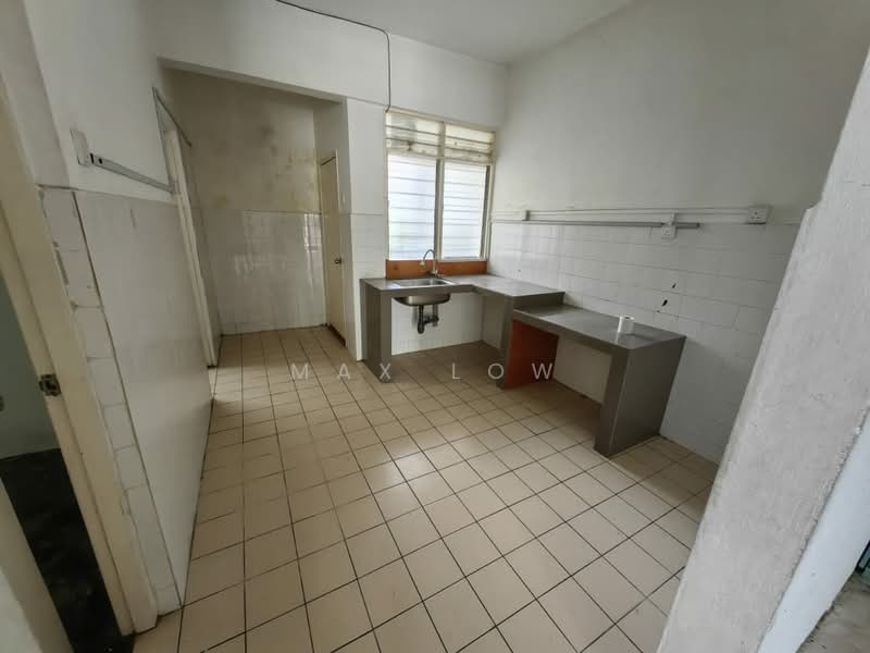 Bandar Mahkota Cheras untuk Untuk Disewa - RM 1,500 /bulan, Apr 2026 - Kitchen - PropertyGuru.com.my