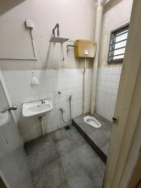 Bandar Mahkota Cheras untuk Untuk Disewa - RM 1,500 /bulan, Apr 2026 - Bathroom - PropertyGuru.com.my