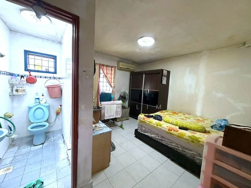 2-storey Terraced House for Sale in Permas Jaya (Johor) - Karl Lim - Bathroom - PropertyGuru.com.my