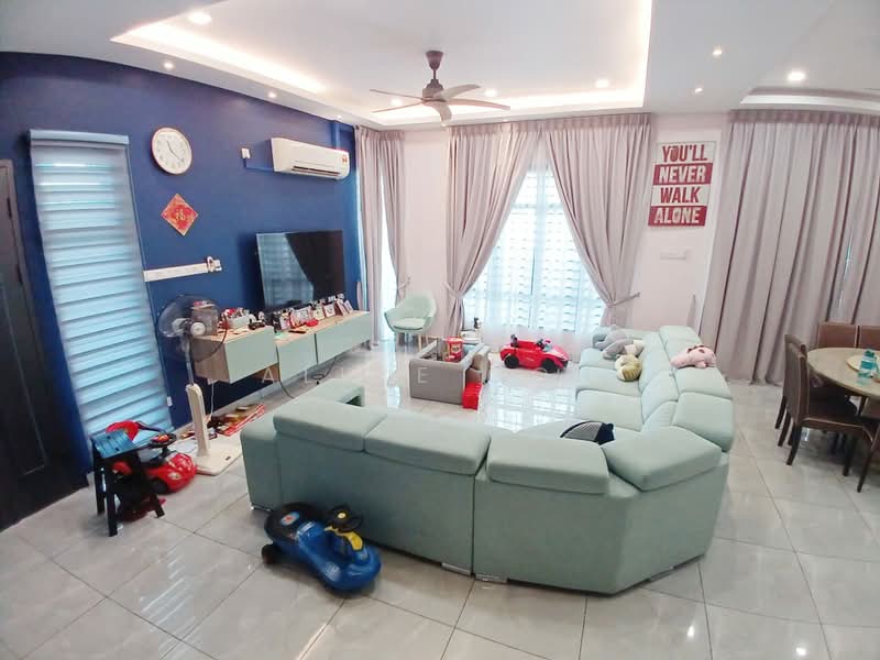 Taman Pulai Hijauan untuk Untuk Dijual - RM 868,000, Apr 2026 - Living Room - PropertyGuru.com.my